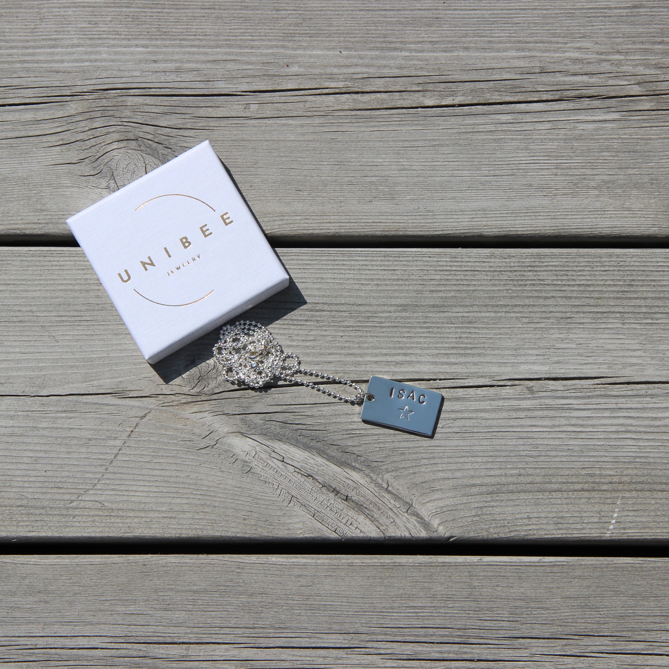 Halsband med bricka och egen text