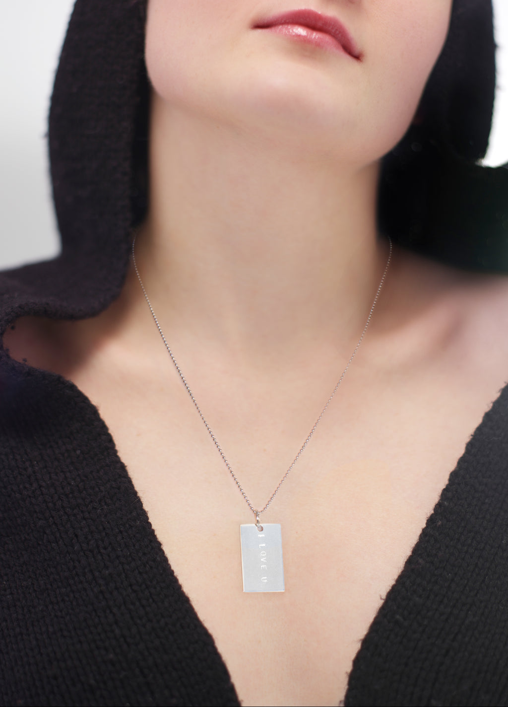 Halsband med bricka och egen text